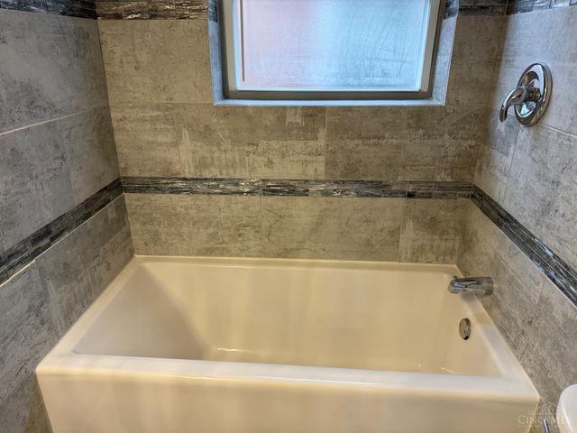 1870 Dalewood Place, Cincinnati, OH 45237