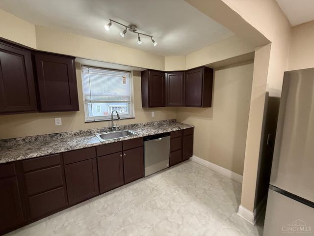 1870 Dalewood Place, Cincinnati, OH 45237