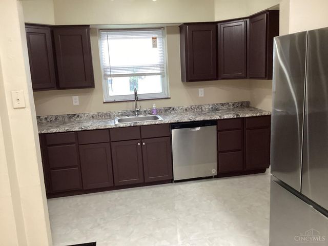 1870 Dalewood Place, Cincinnati, OH 45237