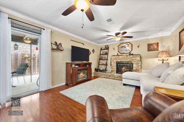 305 Borman Avenue, Bakersfield, CA 93308