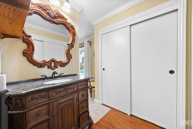 305 Borman Avenue, Bakersfield, CA 93308