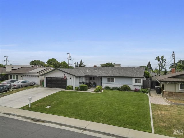305 Borman Avenue, Bakersfield, CA 93308