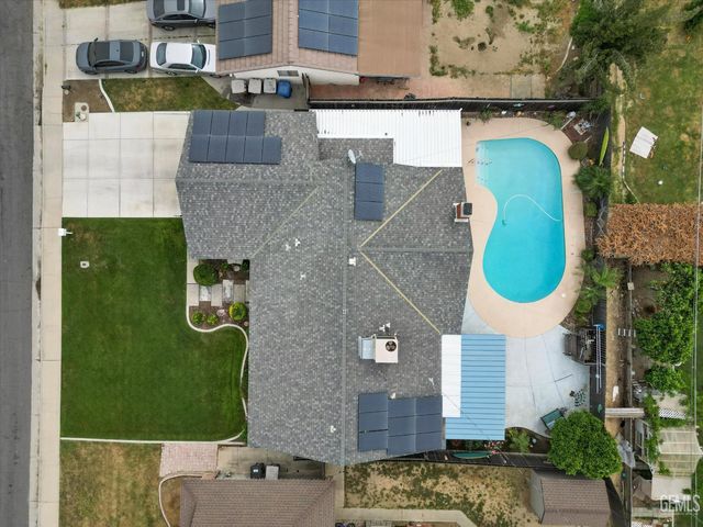 305 Borman Avenue, Bakersfield, CA 93308