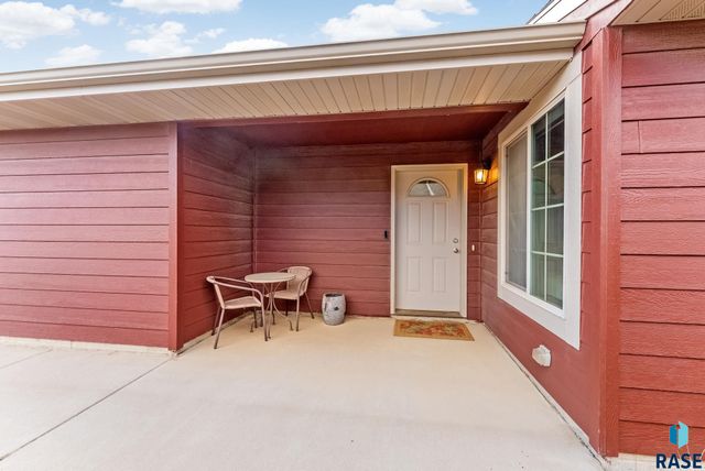 9416 W Gert St Street, Sioux Falls, SD 57106