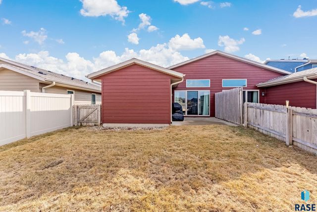 9416 W Gert St Street, Sioux Falls, SD 57106