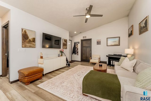 9416 W Gert St Street, Sioux Falls, SD 57106