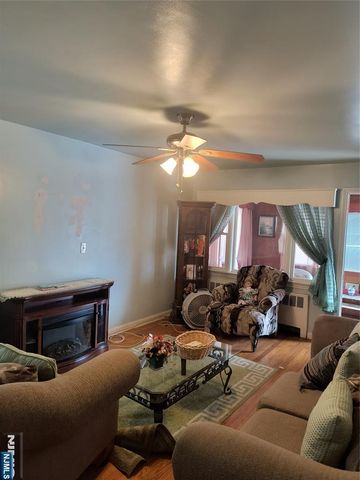 201 Hussa, Linden, NJ 07036