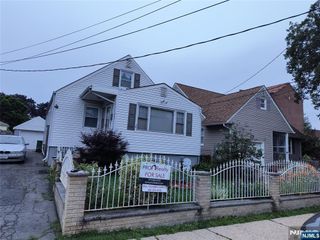 201 Hussa, Linden, NJ 07036