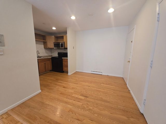 10 Scottfield Road 22, Boston, MA 02134