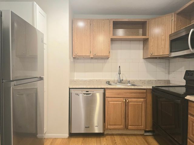 10 Scottfield Road 22, Boston, MA 02134