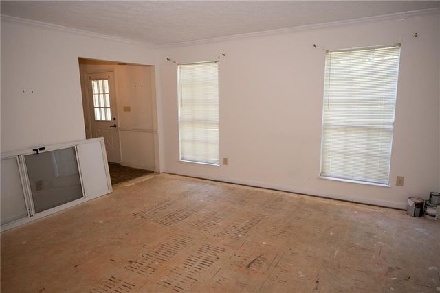 2210 Laurel Mill Way, Roswell, GA 30076