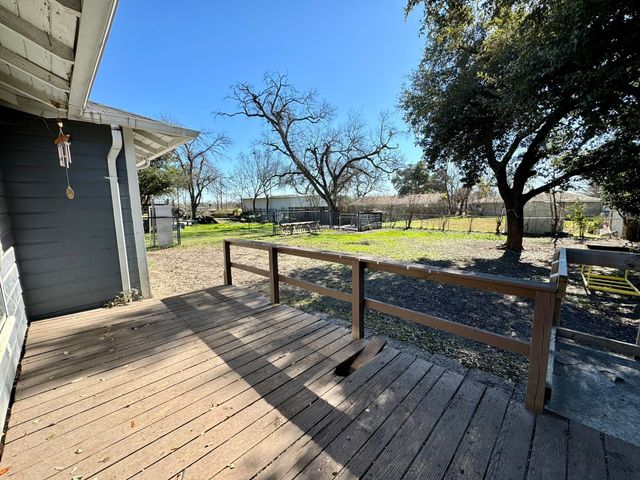 216 Bluebonnett Drive, Marlin, TX 76661
