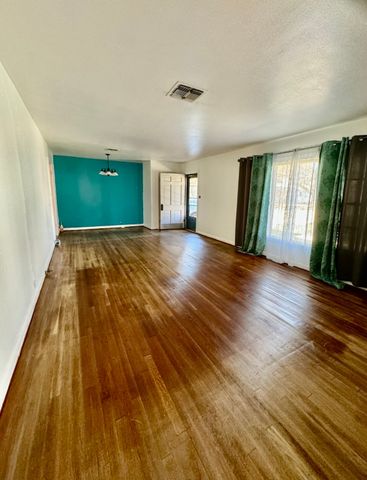 216 Bluebonnett Drive, Marlin, TX 76661