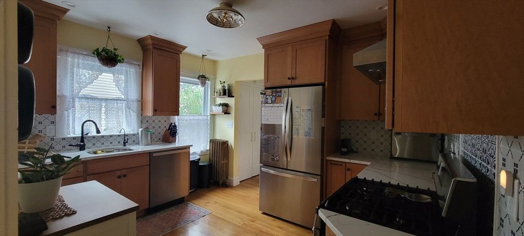 26 Owencroft Rd 1, Boston, MA 02124