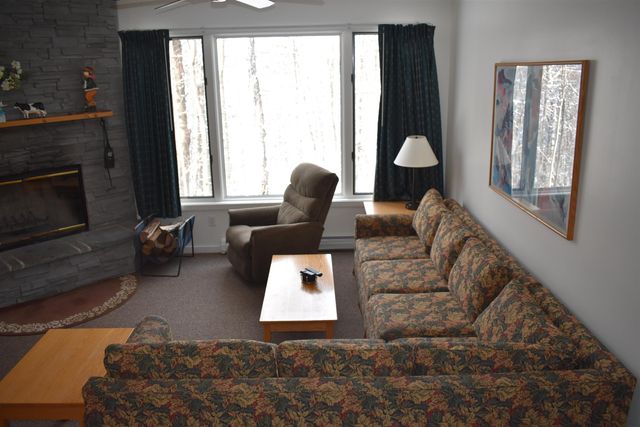 9 Trailside Executive 9, Cambridge, VT 05464