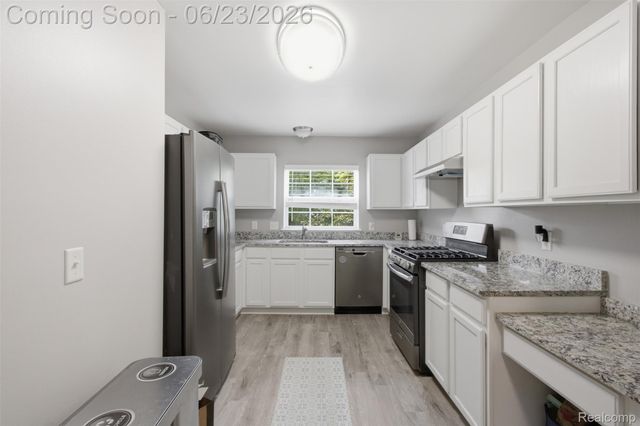 3146 Promenade Circle, Ann Arbor, MI 48108