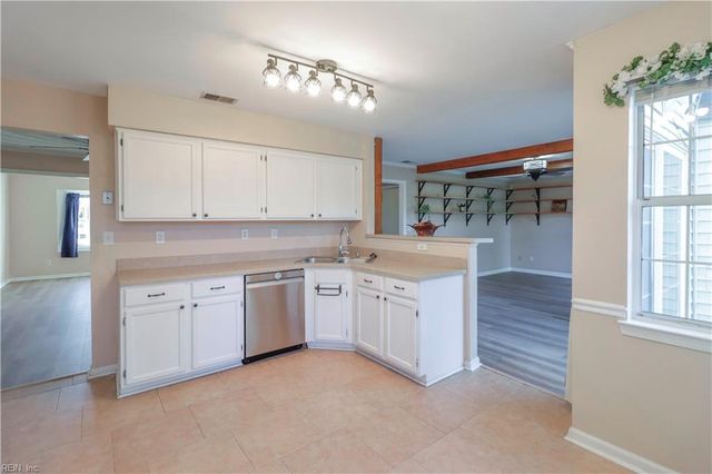 5905 Senators CT, Virginia Beach, VA 23464