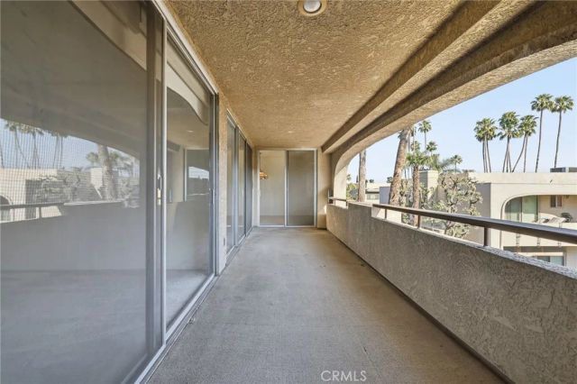5330 Lindley Avenue 305, Encino, CA 91316