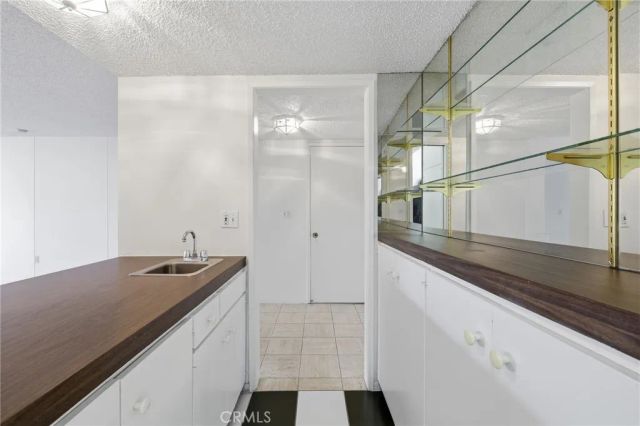 5330 Lindley Avenue 305, Encino, CA 91316