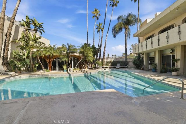5330 Lindley Avenue 305, Encino, CA 91316