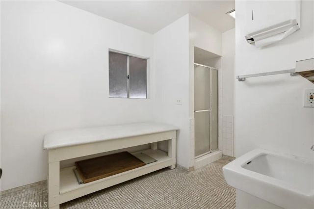 5330 Lindley Avenue 305, Encino, CA 91316
