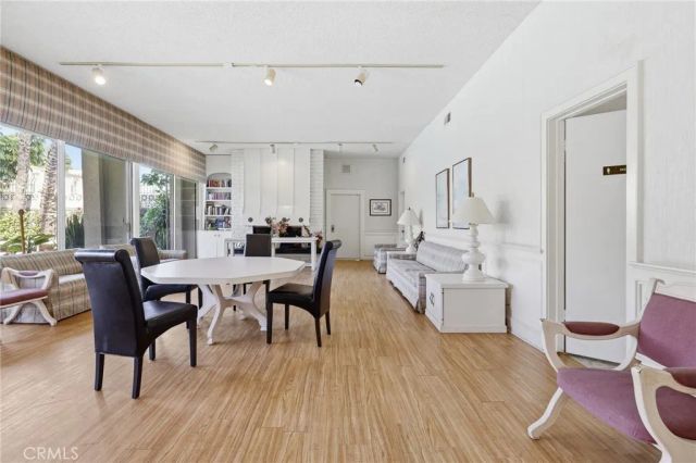 5330 Lindley Avenue 305, Encino, CA 91316