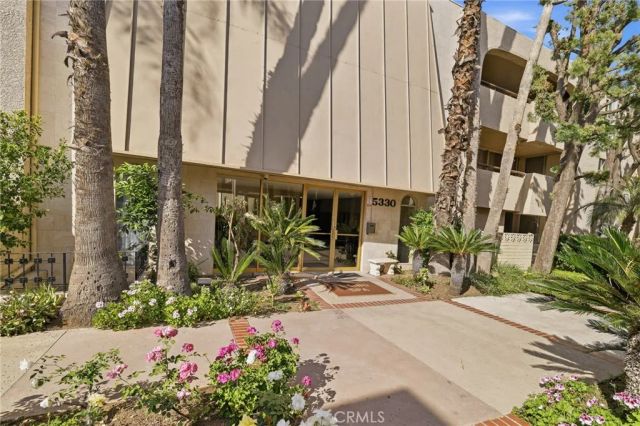 5330 Lindley Avenue 305, Encino, CA 91316