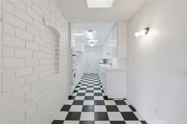 5330 Lindley Avenue 305, Encino, CA 91316