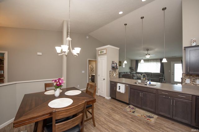 6208 Silvercreek Drive, West Lafayette, IN 47906