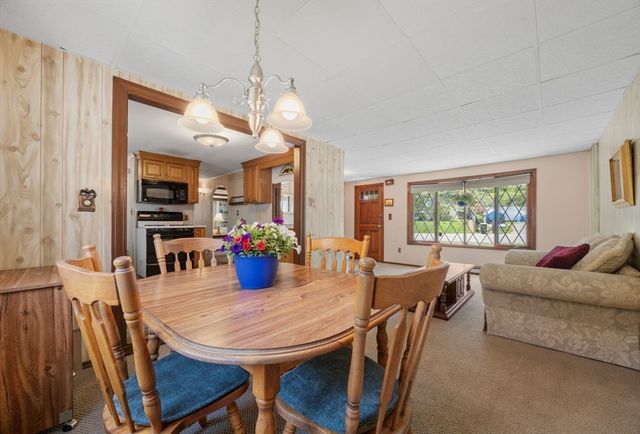 142 Bald Eagle Rd, Weymouth, MA 02190