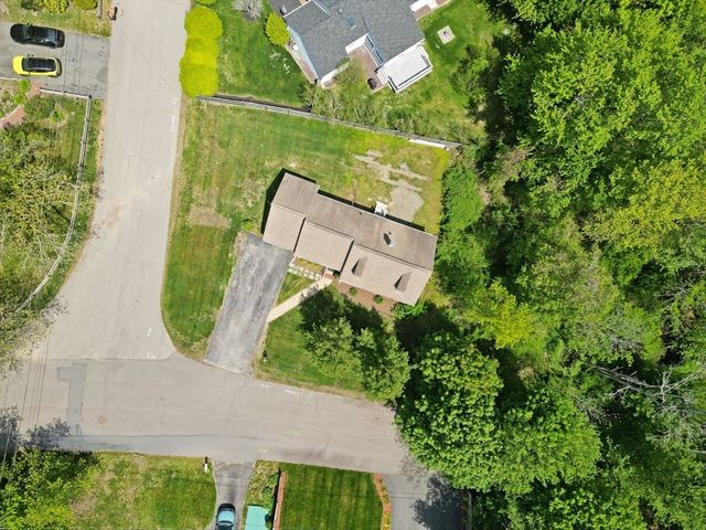 142 Bald Eagle Rd, Weymouth, MA 02190