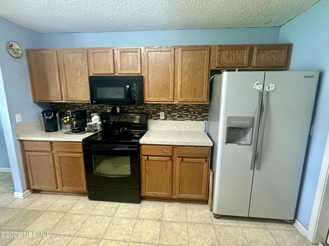 1715 SAW LAKE Drive, Middleburg, FL 32068