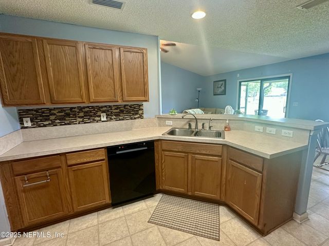 1715 SAW LAKE Drive, Middleburg, FL 32068