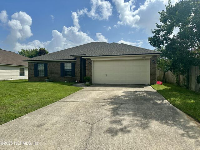 1715 SAW LAKE Drive, Middleburg, FL 32068