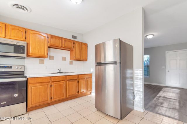 6109 STRAWFLOWER Place, Jacksonville, FL 32209