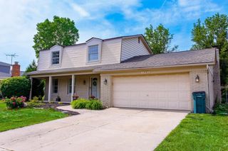 1083 Shallowdale Drive, Troy, MI 48085