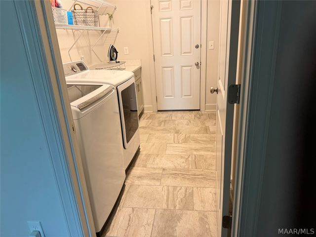 9353 Crescent Lodge Circle, Pike Road, AL 36064