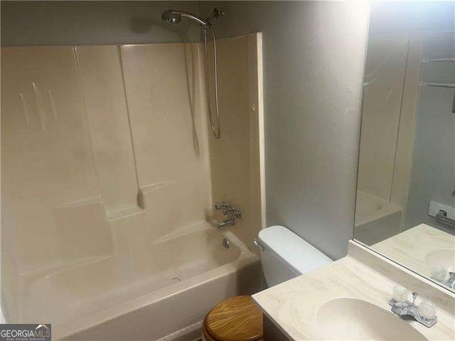 732 Martin Road, Stone Mountain, GA 30088