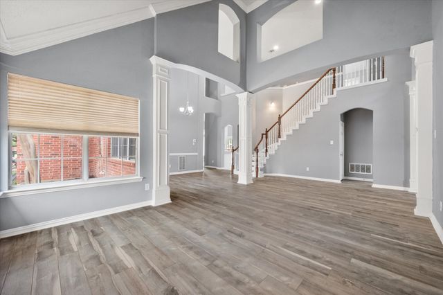 301 Andre Drive, Irving, TX 75063