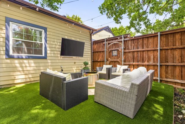 5451 Merrimac Avenue, Dallas, TX 75206