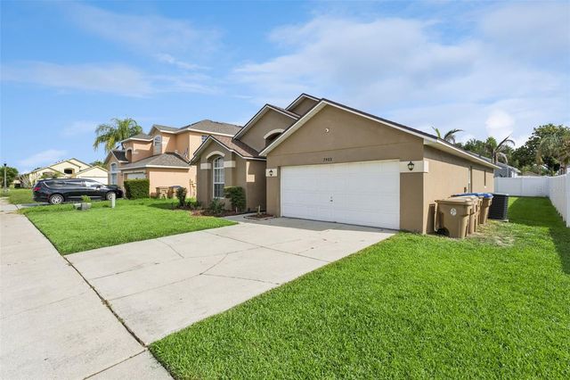 7903 GOLDEN POND CIRCLE, Kissimmee, FL 34747