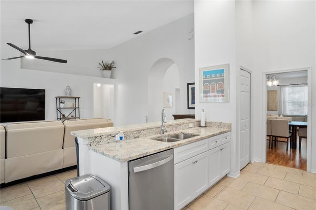 2803 RUNYON CIRCLE, Orlando, FL 32837