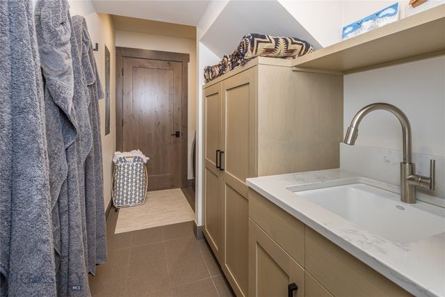 3 Wildwood Road E 11, Big Sky, MT 59716