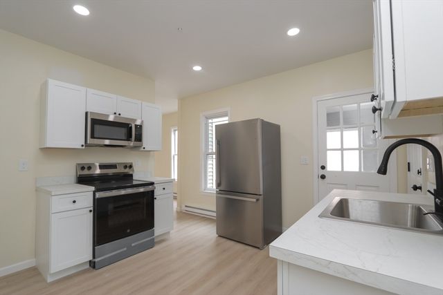 109-111 Brown Ave, Holyoke, MA 01040