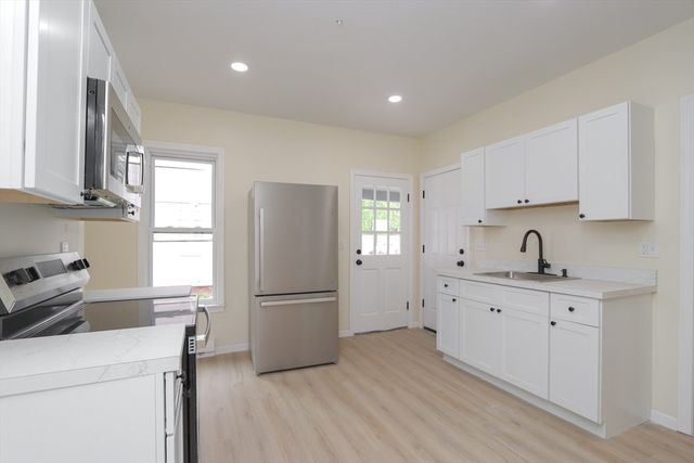 109-111 Brown Ave, Holyoke, MA 01040
