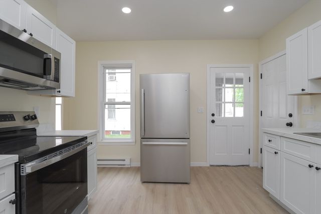 109-111 Brown Ave, Holyoke, MA 01040