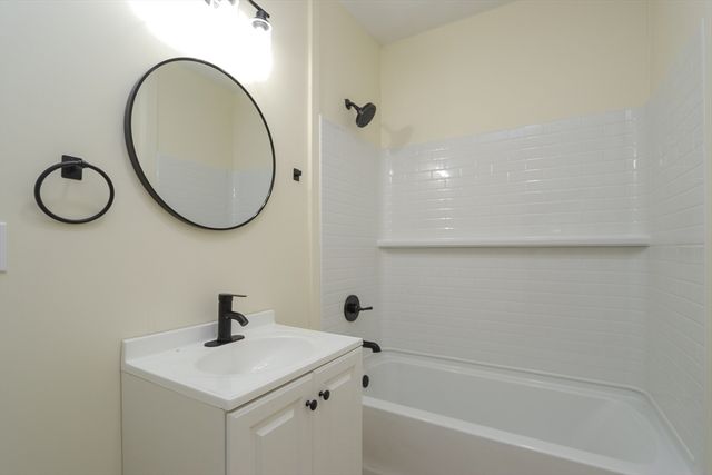 109-111 Brown Ave, Holyoke, MA 01040