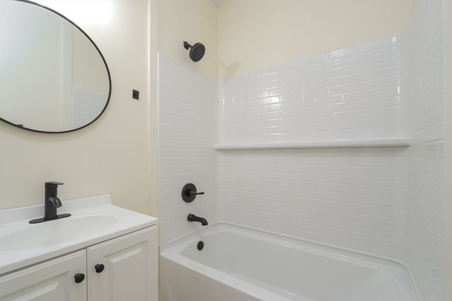 109-111 Brown Ave, Holyoke, MA 01040