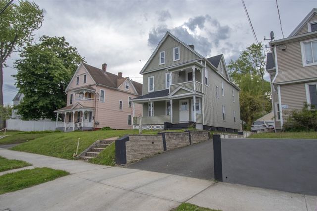 109-111 Brown Ave, Holyoke, MA 01040