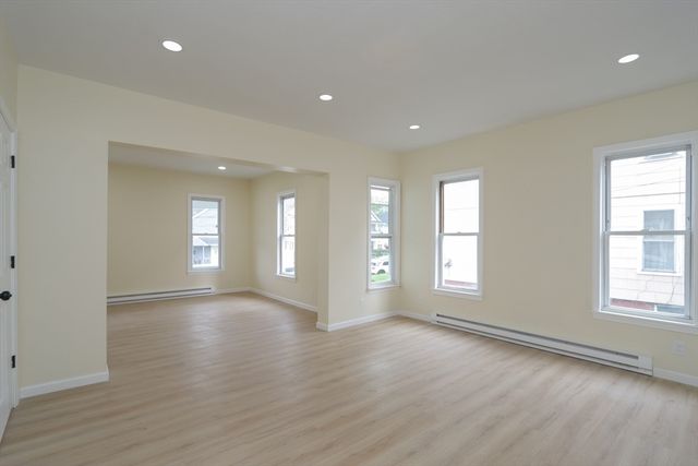 109-111 Brown Ave, Holyoke, MA 01040